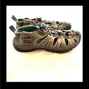 Keen Whisper hiking shoe gray turquoise sandals waterproof SZ 7.5. Worn once